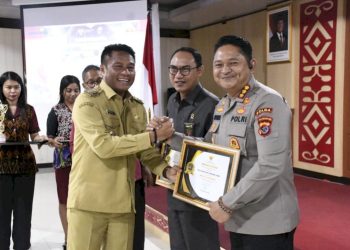 Polda NTT Raih Predikat “Menuju Informatif” di Anugerah Keterbukaan Informasi Publik 2025
